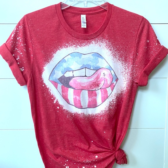 Tops - Patriotic lips graphic tee acid washed t-shirt USA